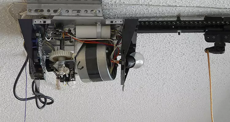 Emergency Garage Door Opener Repair in Golden Glades, FL