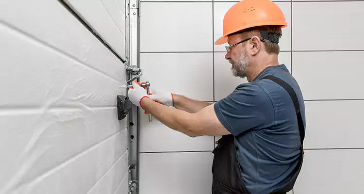 Emergency Garage Door Repair in Golden Glades, FL