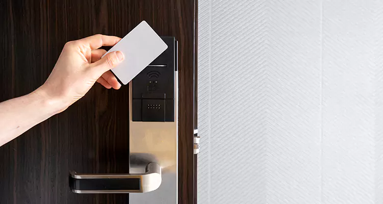 Why Choose Us for Hotel Keycard Lock Repair in Golden Glades, FL?
