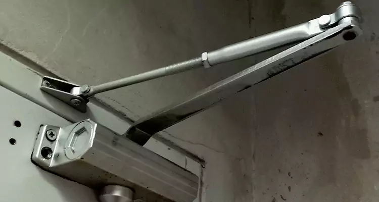 Door Closer Parallel Arm Installation in Golden Glades, FL