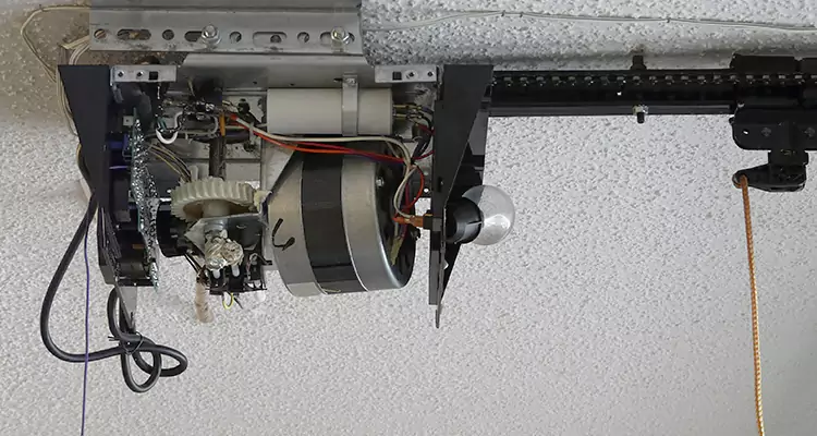 Garage Door Motor Replacement in Golden Glades, FL
