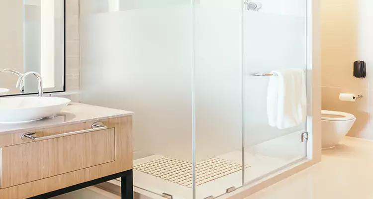 Expert Shower Door Fix and Repair in Golden Glades, FL