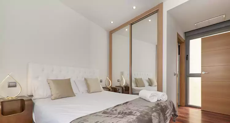 Sliding Wardrobe Door Mirror Replacement in Golden Glades, FL